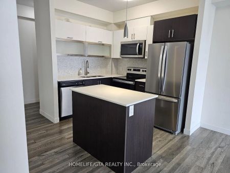 128 King Street N #811 - Photo 5