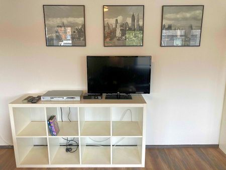 Modern möblierte Wohnung mit 2 Schlafzimmern in Köln- Vogelsang - Photo 2