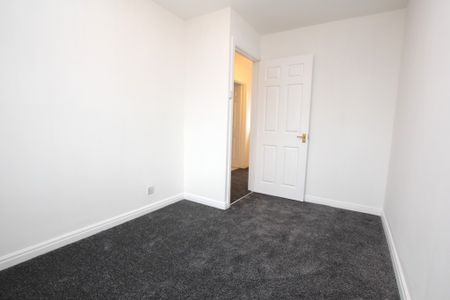 2 Bedroom Mid Terraced House, Chester - Photo 4