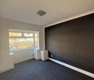 3 bedroom property to rent in Grimsby - Photo 6