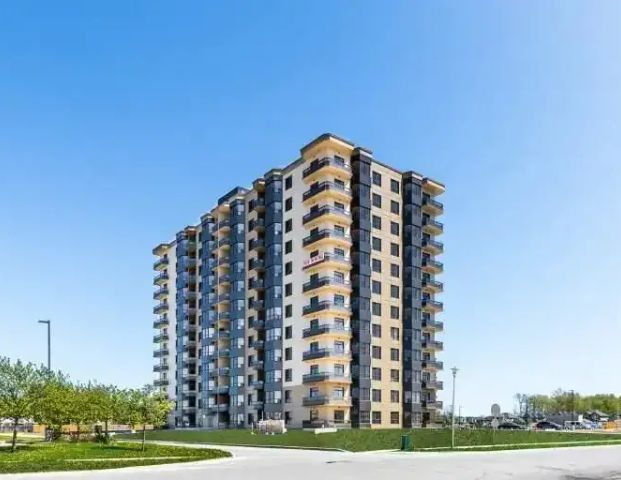 South Carriage Place II | 300 South Carriage Road, London - Photo 1
