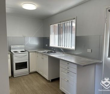 3 Bedroom 1 Bath 1 Car Home - Photo 4