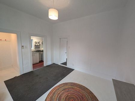 Home on the hill - charming 1bed flat in Linwood - Photo 5