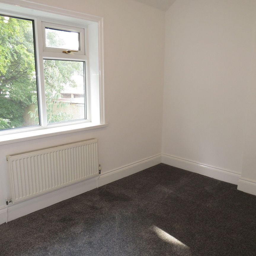 Whiteley Avenue, Sowerby Bridge - Photo 1