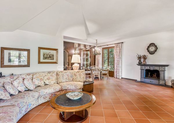 Villa in Affitto a Forte dei Marmi – Zona: Centro