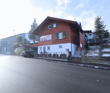 Newly renovated 2.5-room apartment in a single-family house in Spiez - Photo 5