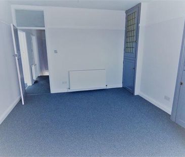 3 bedroom apartment to rent - Photo 1