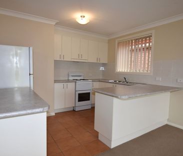 EXECUTIVE & SPACIOUS UNIT LIVING - Photo 4