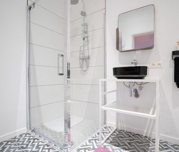 Room at Rue Hors-Château 124-126 - Foto 6