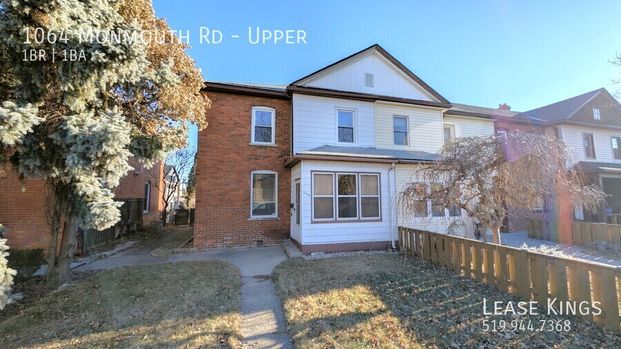 Spacious 1 Bed 1 Bathroom Upper in the Heart of Walkerville - Photo 1