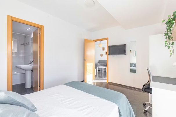 Avinguda del Port, Valencia, Valencian Community 46021 - Photo 1