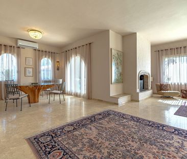 Semi-Detached House in Estepona - Photo 3