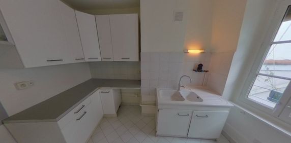 APPARTEMENT T5 A LOUER - Photo 2