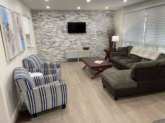 For Lease - 3184 Mosley Street, Wasaga Beach, Ontario - Photo 1