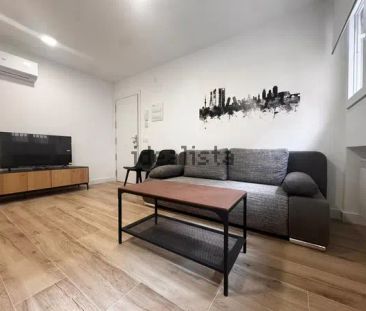 Alquiler de piso en Calle de la Infanta Mercedes, 46 - Photo 1