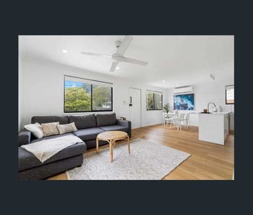 DUAL LIVING - 2x FAMILIES, BOAT & CARAVAN - Photo 2