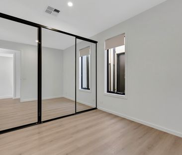18 Chamomile Road, Kalkallo VIC 3064 - House For Rent | Domain - Photo 5