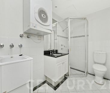 Foreshore Location&comma; Large One-Bed Style Studio - Photo 3