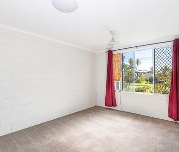 2/15 Illuka Street, Currajong - Photo 3