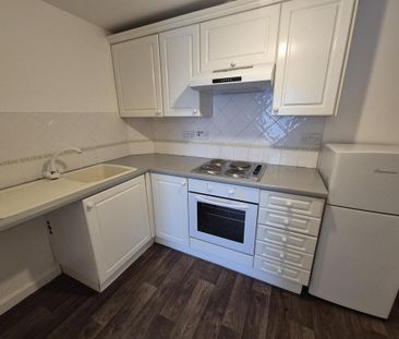 2 bedroom flat to rent - Photo 6