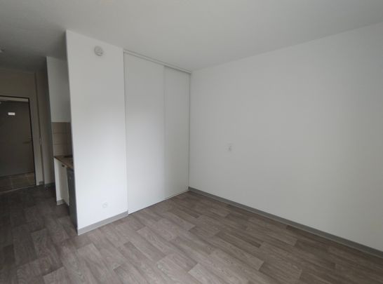 Location Appartement 1 pièce 19m² FRANQUEVILLE ST PIERRE 76520 - Photo 1
