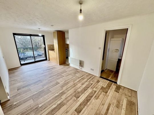 Castle Gardens, NG7, Property for rent - Photo 1