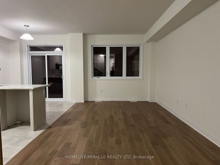 For Lease - 122 Varsity Drive, Welland, Ontario - Photo 4