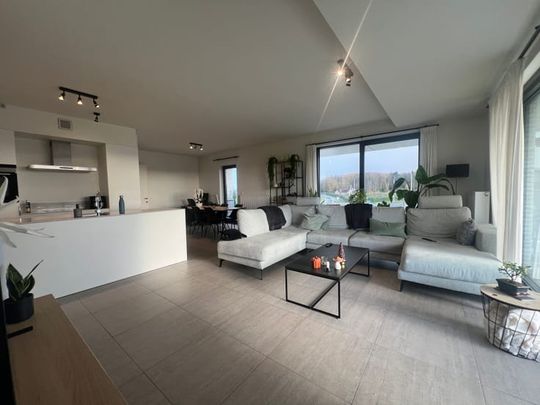 Appartement te huur - Photo 1