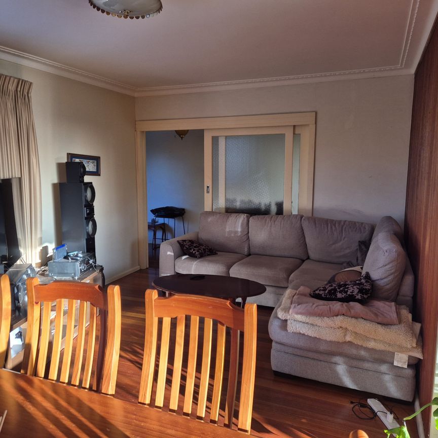 Mount Waverley - Photo 1