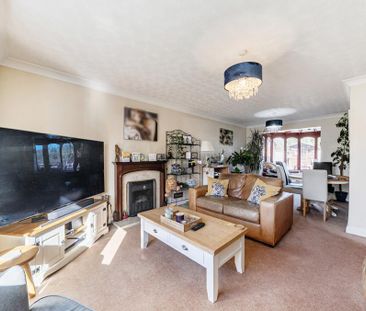 3 bedroom detached house to rent - Photo 2