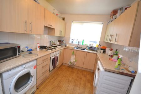 1 bed Mid Terraced House for Rent - Photo 3