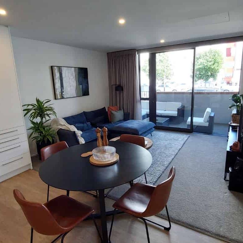 Fully Furnished Inner-City Living - Photo 1