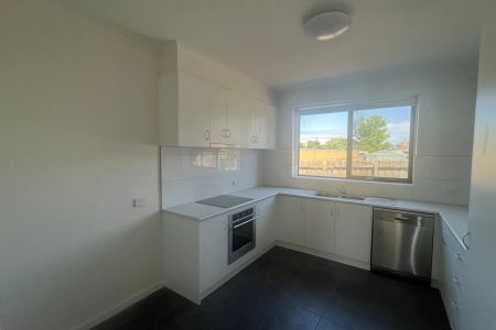 Ground floor flat - Photo 2