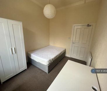 4 bedroom flat to rent - Photo 4