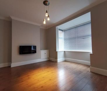 2 bedroom end of terrace house to rent - Photo 1