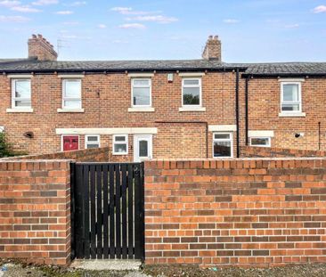 3 bed terraced house to rent in SR8 - Photo 1