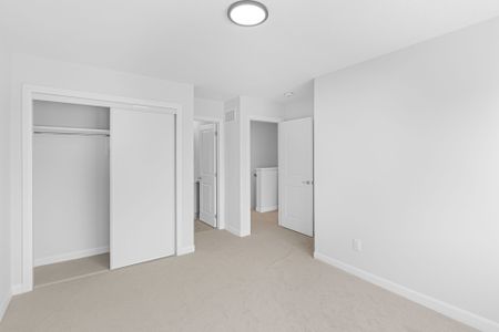 For Lease - 301 Glenroy Gilbert Drive Unit# 10, Barrhaven, Ontario - Photo 4