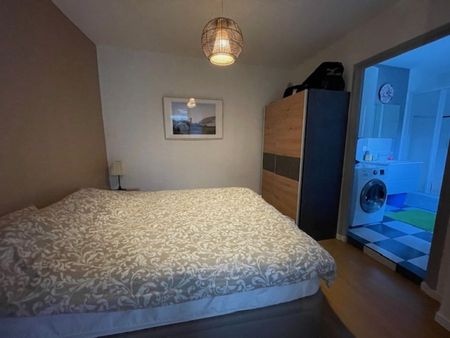 T2 EN HYPER CENTRE VILLE SUR COUR INTERIEURE - Photo 5