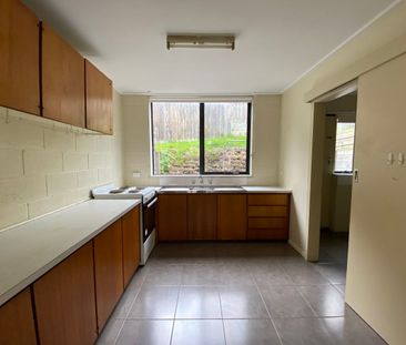 Light-Filled Two-Bedroom Retreat Near the Barwon River - Photo 3