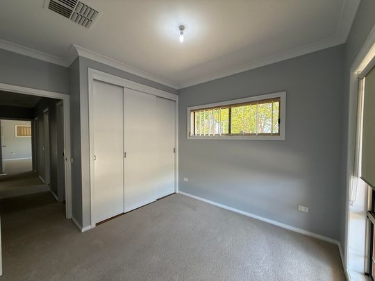 2 / 540 Margaret Place, LAVINGTON NSW 2641 - Photo 1