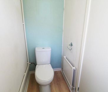 3 bedroom semi-detached house to rent - Photo 4