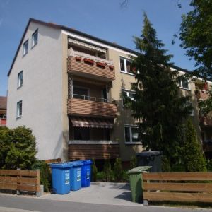 2,5-Zimmer-Dachgeschosswohnung in ruhiger Stichstraße - Photo 1