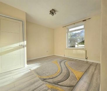 Steyning Grove, London, SE9 - Photo 2