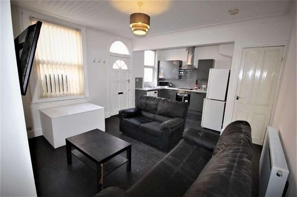 Beulah View, Leeds, LS6 - Photo 1