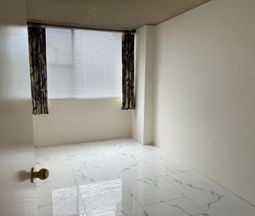 2 Bedroom unit in Bankstown - WALKING DISTANCE TO ALL !!! - Photo 1