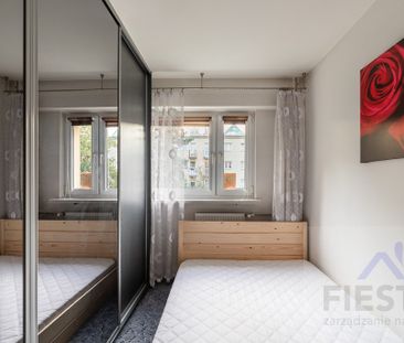 Warszawa Włochy, Aleja Dwudziestolatków - Photo 2