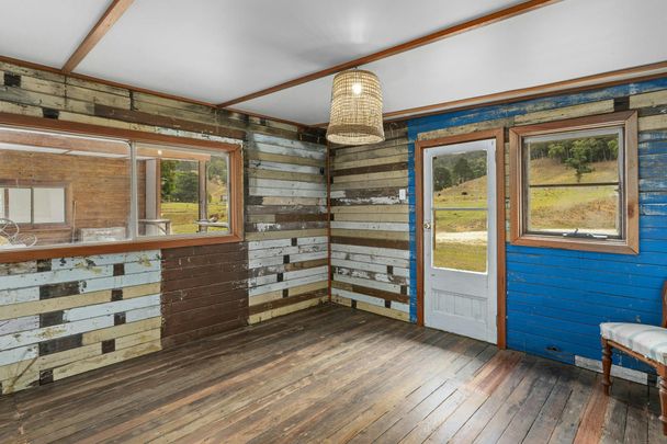 Riverbend – Three Bedroom Off Grid Home - Photo 1