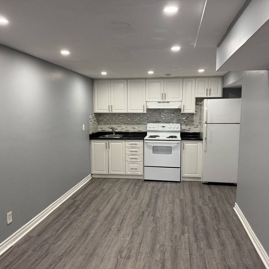 For Lease - 501 Lancelot Crescent Unit# Lower, Oshawa, Ontario - Photo 1