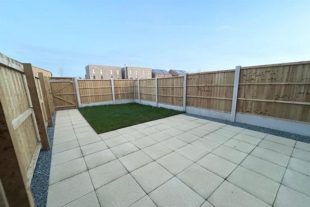 2 bedroom terraced house to rent - Photo 1