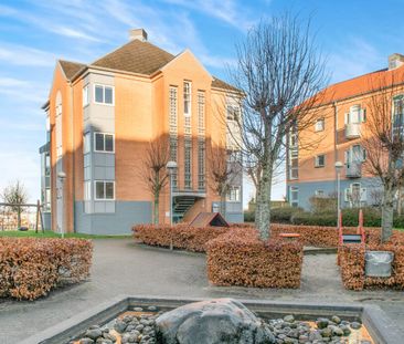 Flot lejlighed med dejligt lysindfald - Photo 1